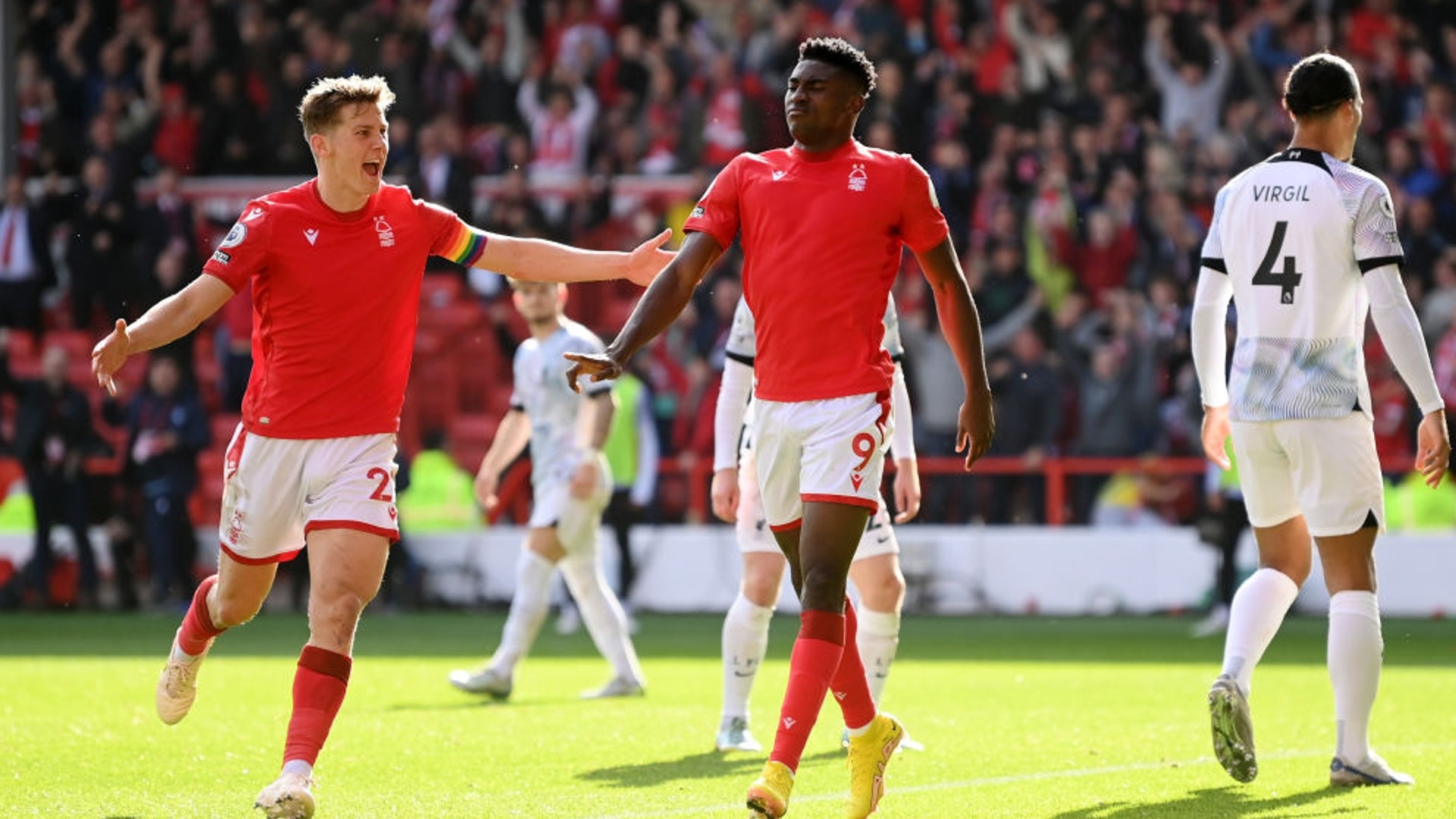 应更高水平 应更高水平